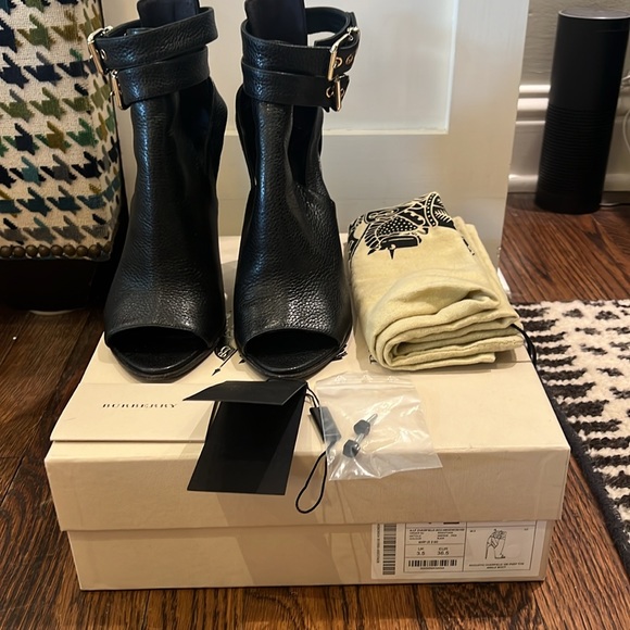 Burberry Acoustic Overfield 100 Peep Toe Ankle Boot - Picture 9 of 14